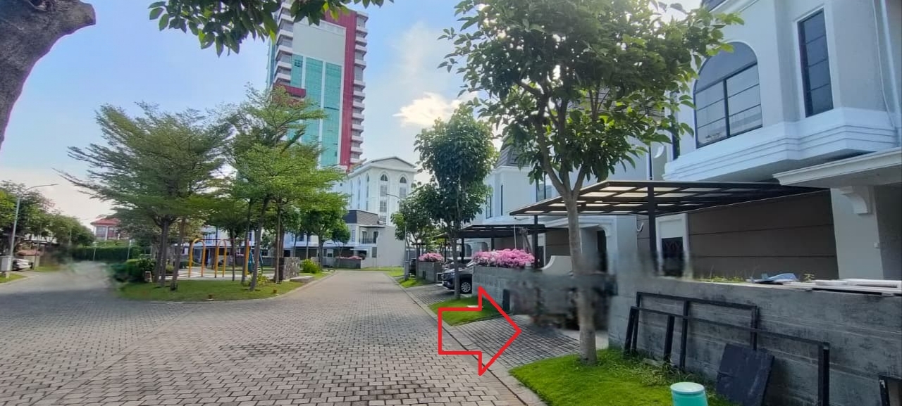 Tampak Dalam